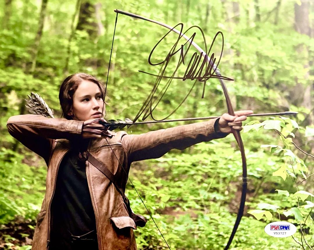 Jennifer Lawrence Signed 8x10 Photo (Hunger Games) - PSA/DNA